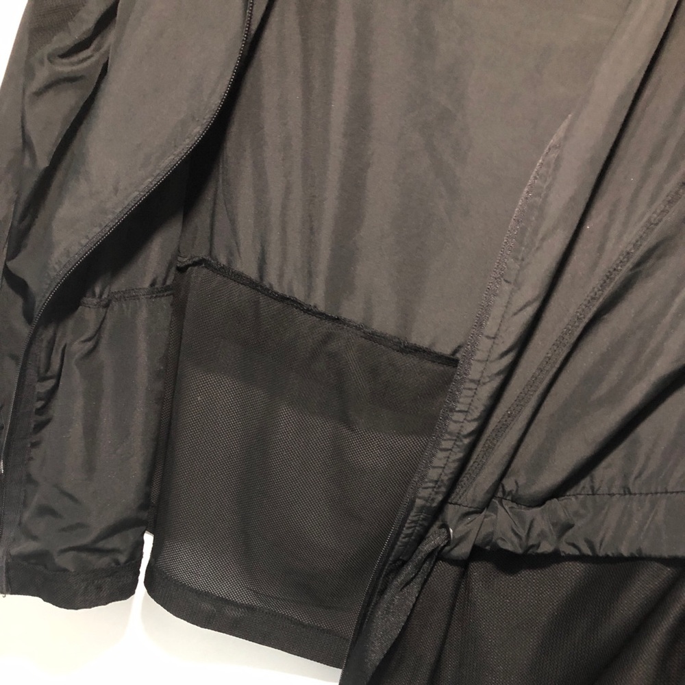 Windbreaker - Picture 3 of 4